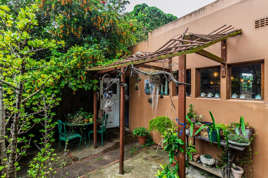 9 Bedroom Property for Sale in Nahoon Eastern Cape
